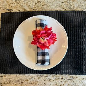 Set of 8 Black & White Buffalo Check Napkins